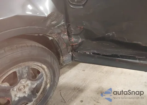 2013 Toyota Rav4 Le z USA, uszkodzony, nr VIN 2T3BFREV1DW016788